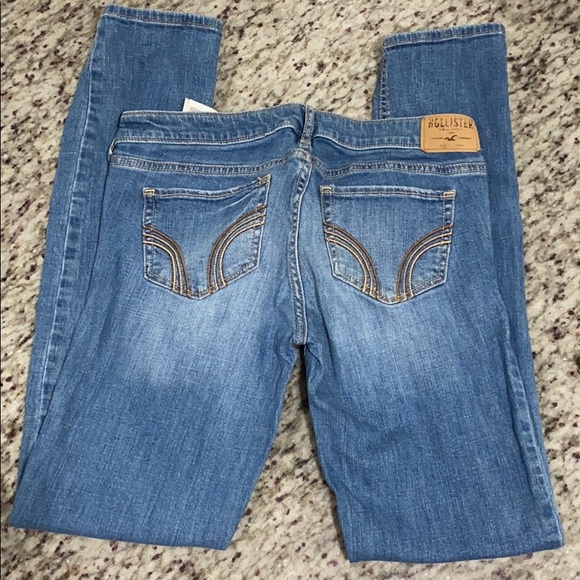 Hollister Jeans 7R W28 31L & Shirt M Necklace Set - Picture 4 of 10